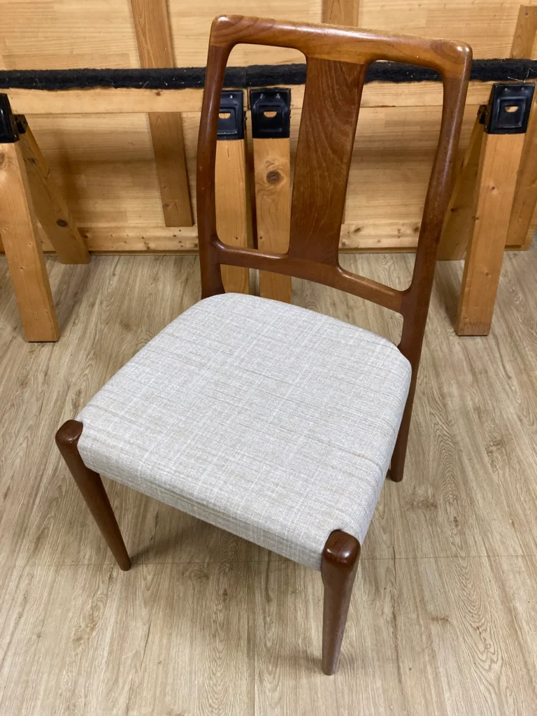 ダイニングチェア 張替え 布　ｄ‐ＳＣＡＮ